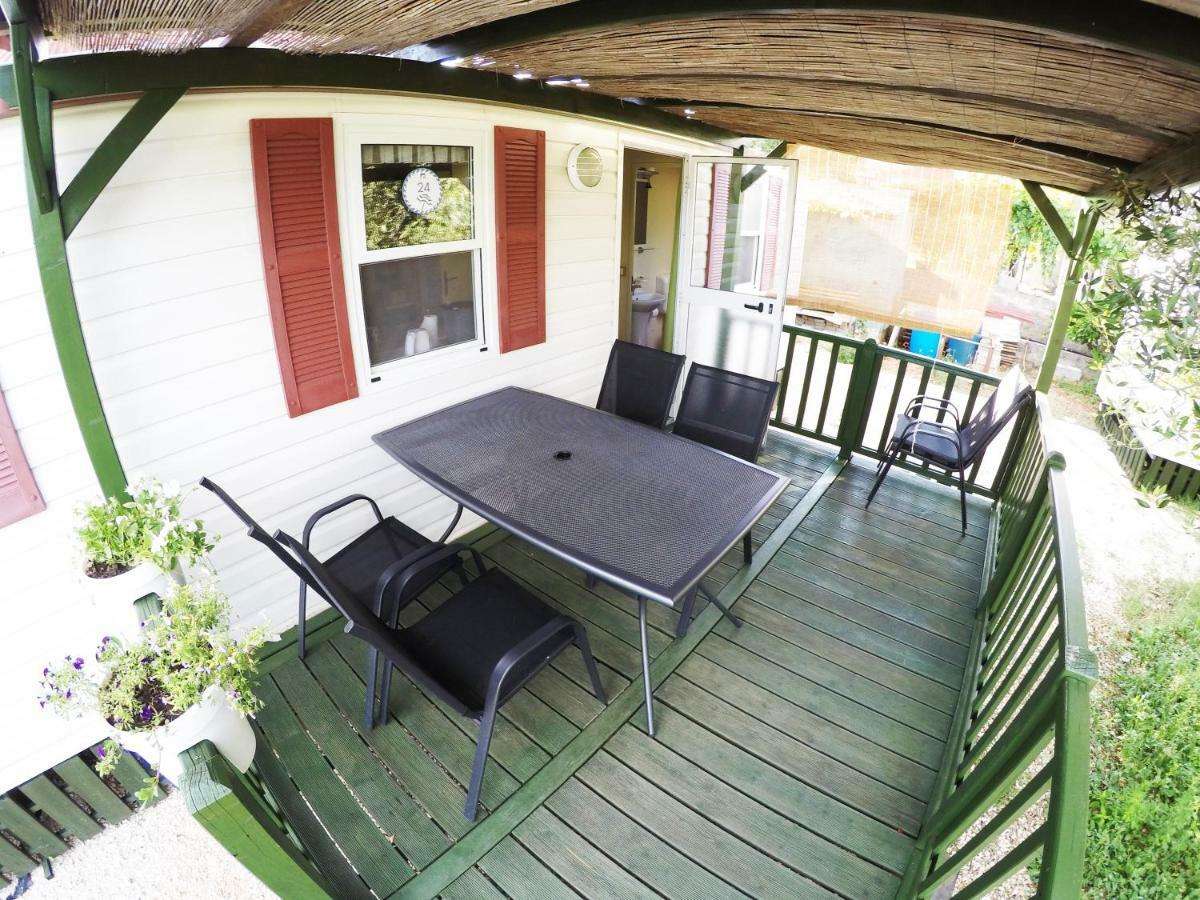 زادار Accommodation Suzy المظهر الخارجي الصورة